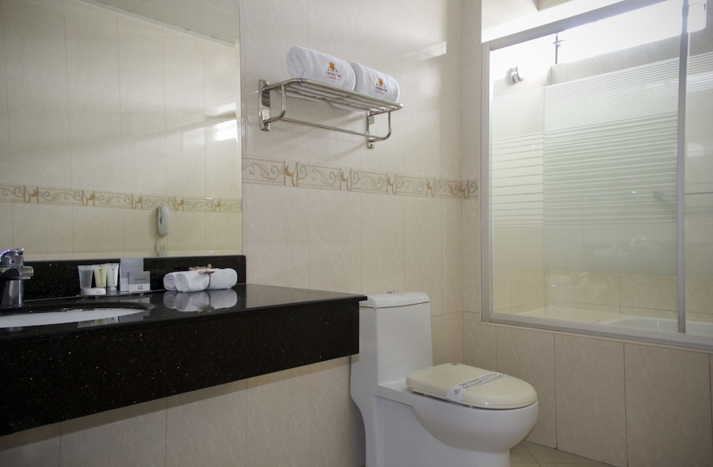 Kingdom Hotel Lima 48/50