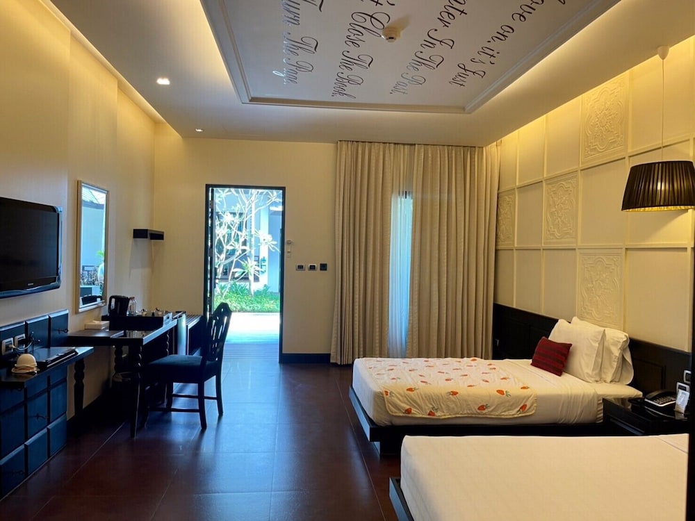 Long Beach Garden Hotel Pavilions 15/50