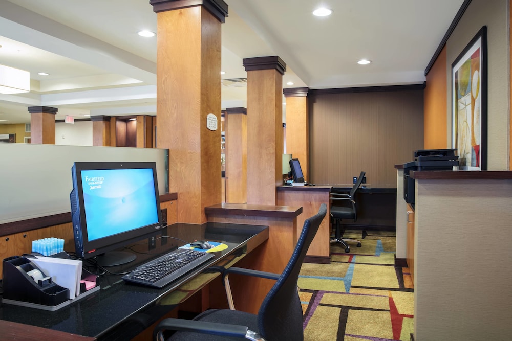 Fairfield Inn Suites By Marriott Lakeland Plant City 42/48