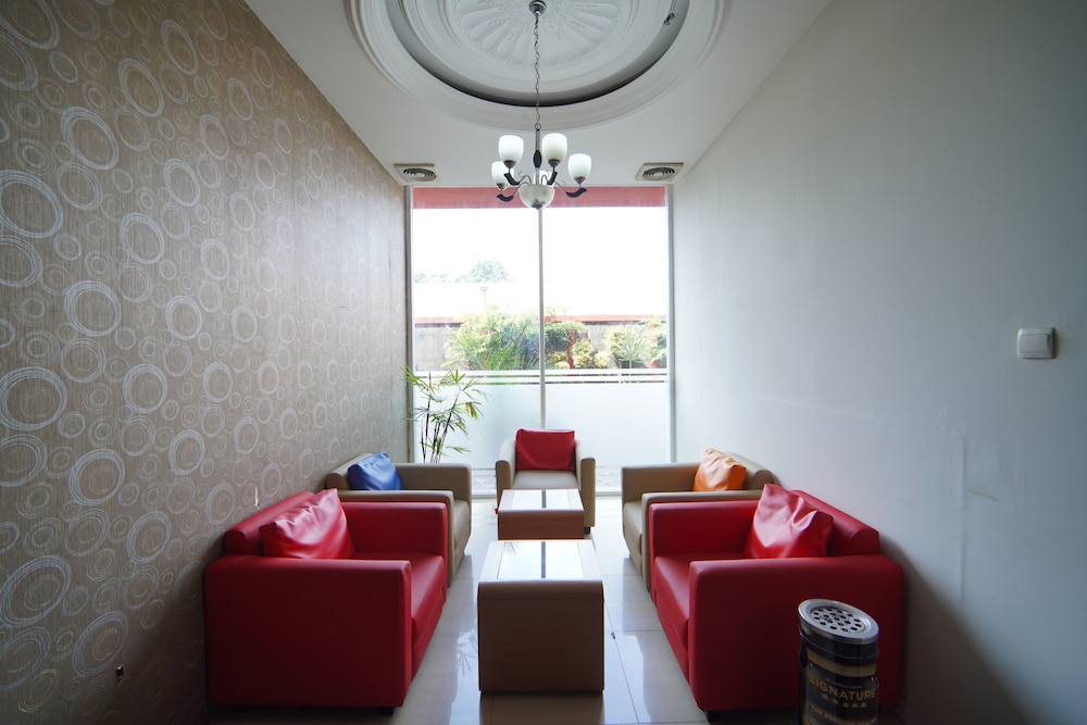 Noola Hotel Cilacap 49/68