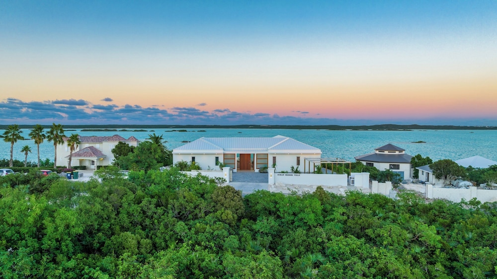 Grace Bay Club 77/83