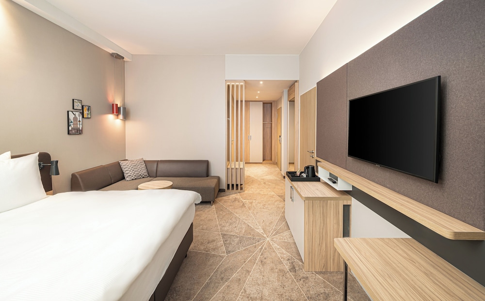 Premium, King Bed
