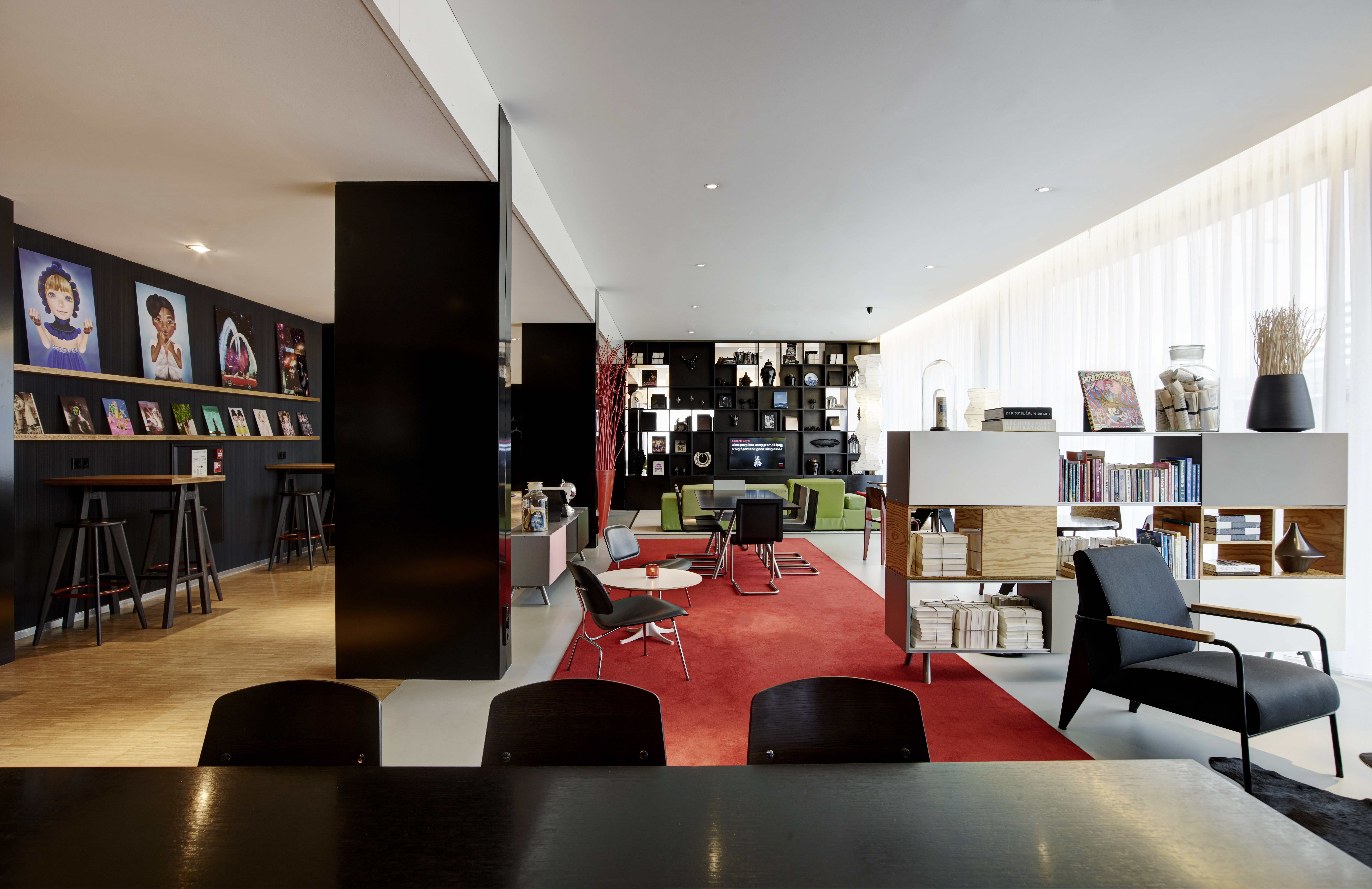 CITIZENM SCHIPHOL AIRPORT HOTEL 33/53