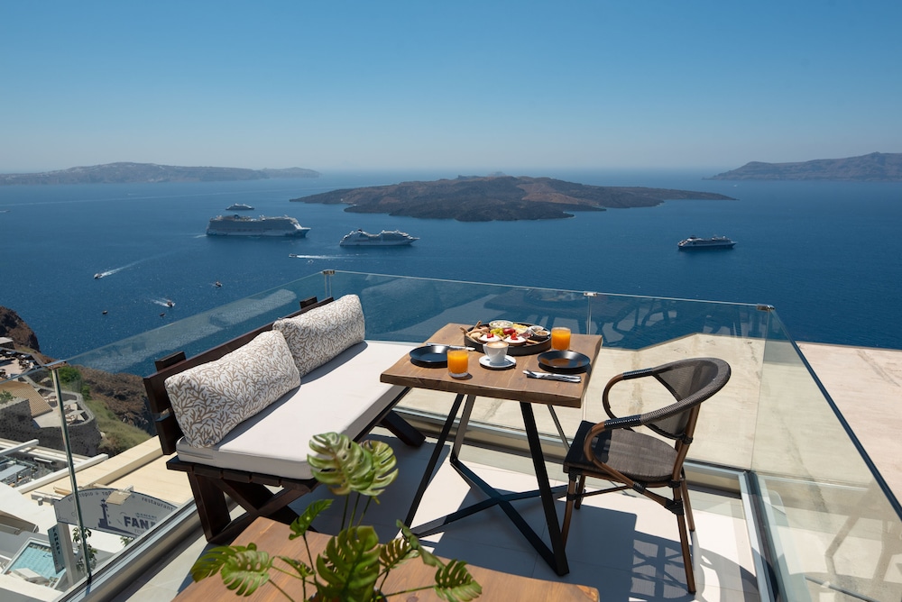 Day Dream Luxury Suites 72/81