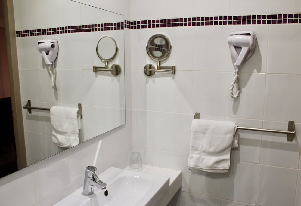Hotel des Pyrenees 42/50
