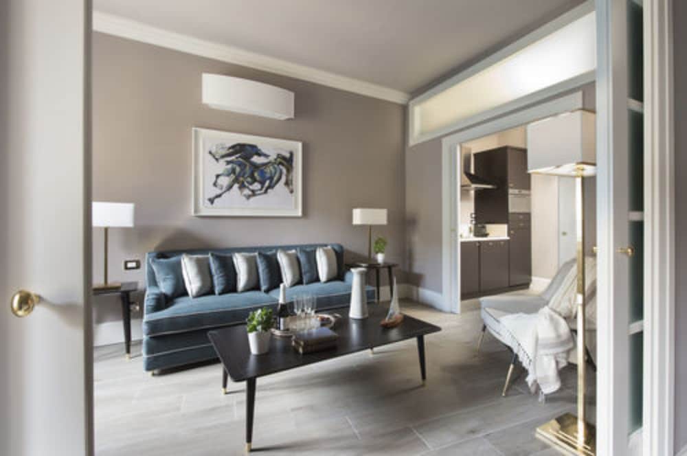 Tornabuoni Suites Collection 29/50