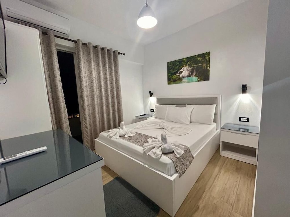 Hotel Real 12/57