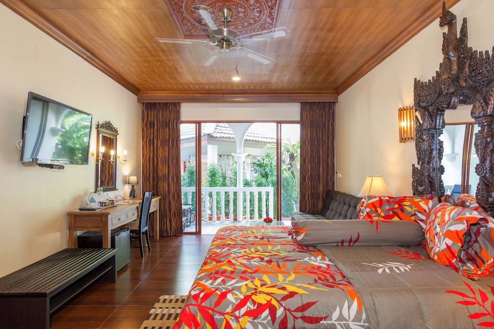 Tropica Bungalow Hotel 16/69