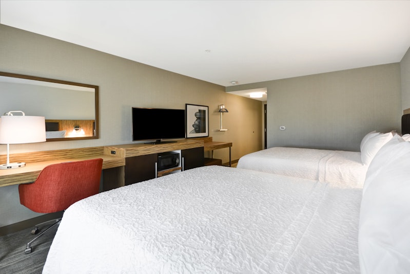 Hampton Inn Suites Detroit Warren 9/49