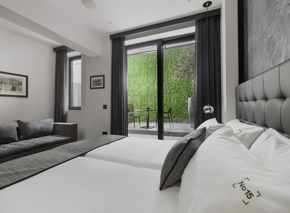 No 15 Ermou Hotel 6/50