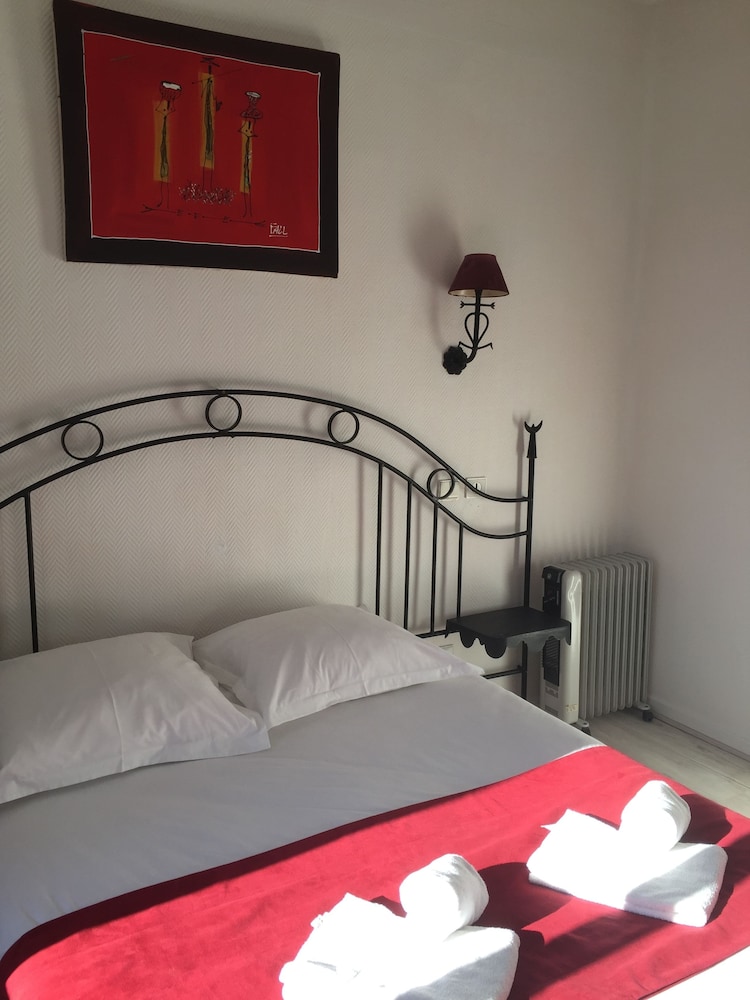 HOSTELLERIE DE LA SOURCE 22/49