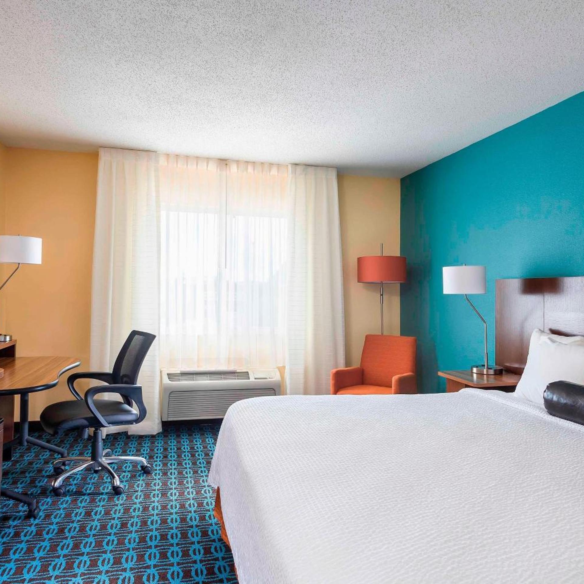 Room, King Bed, Bathtub, Accessible