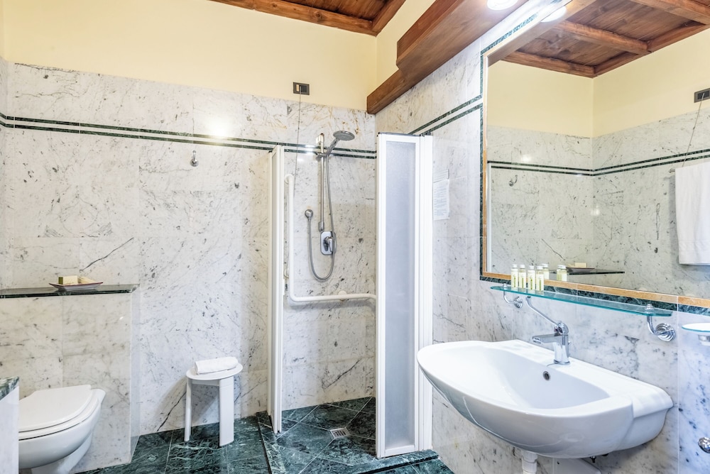Palazzo Squarcialupi 37/43