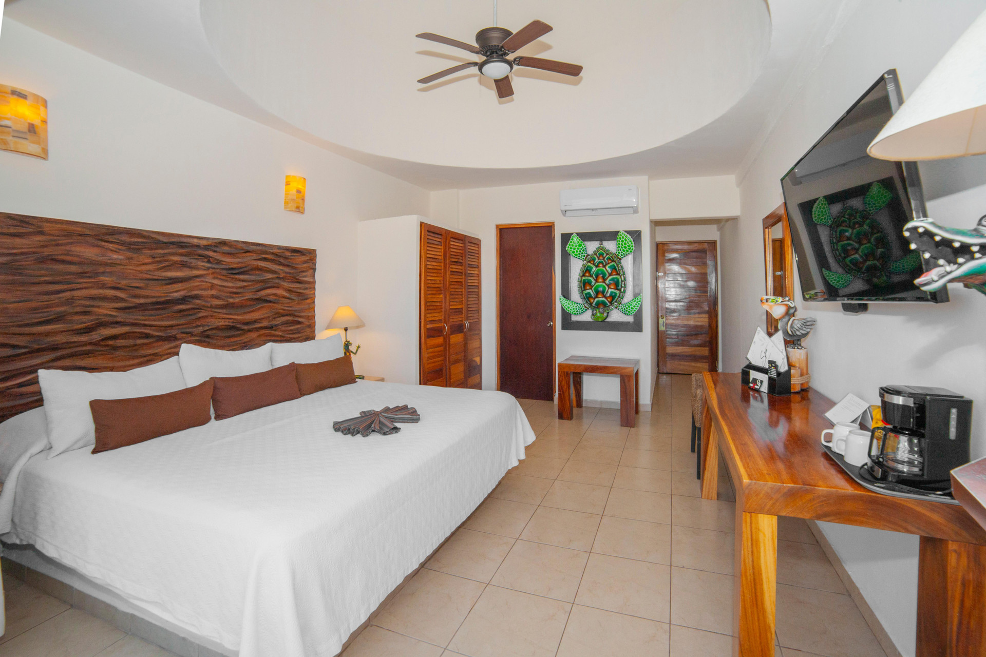 Beach, King Bed