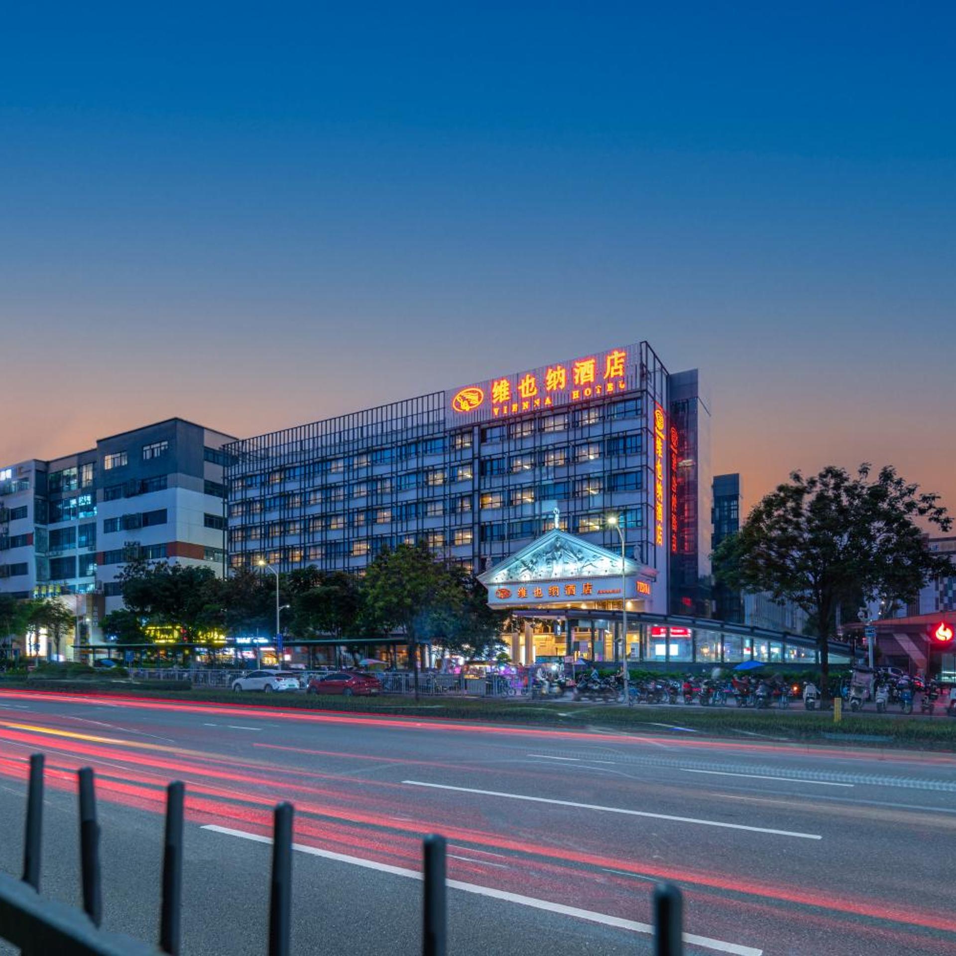 Vienna Hotel Shenzhen (Fuyong Metro Station Branch) 4/48