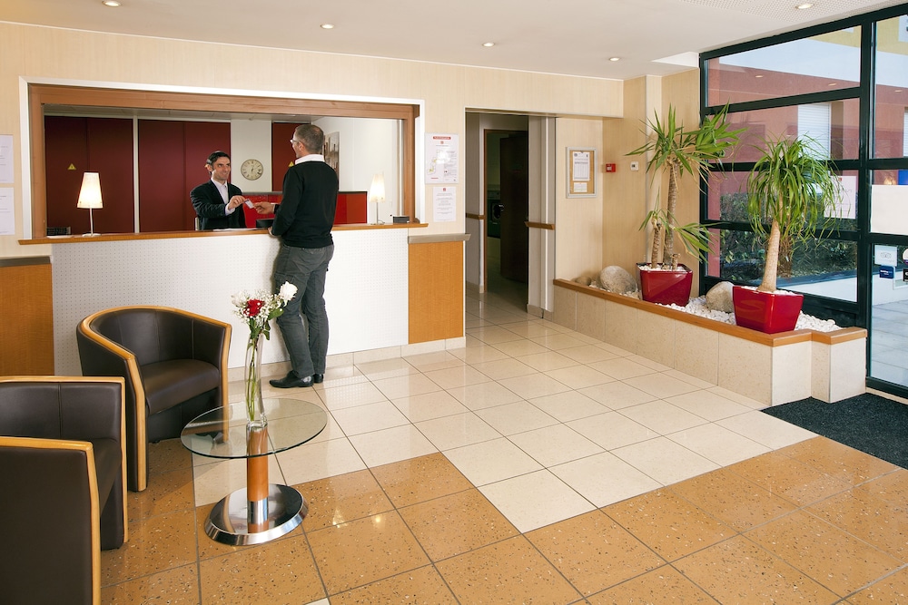 Sejours Et Affaires Saint Genis 4/23