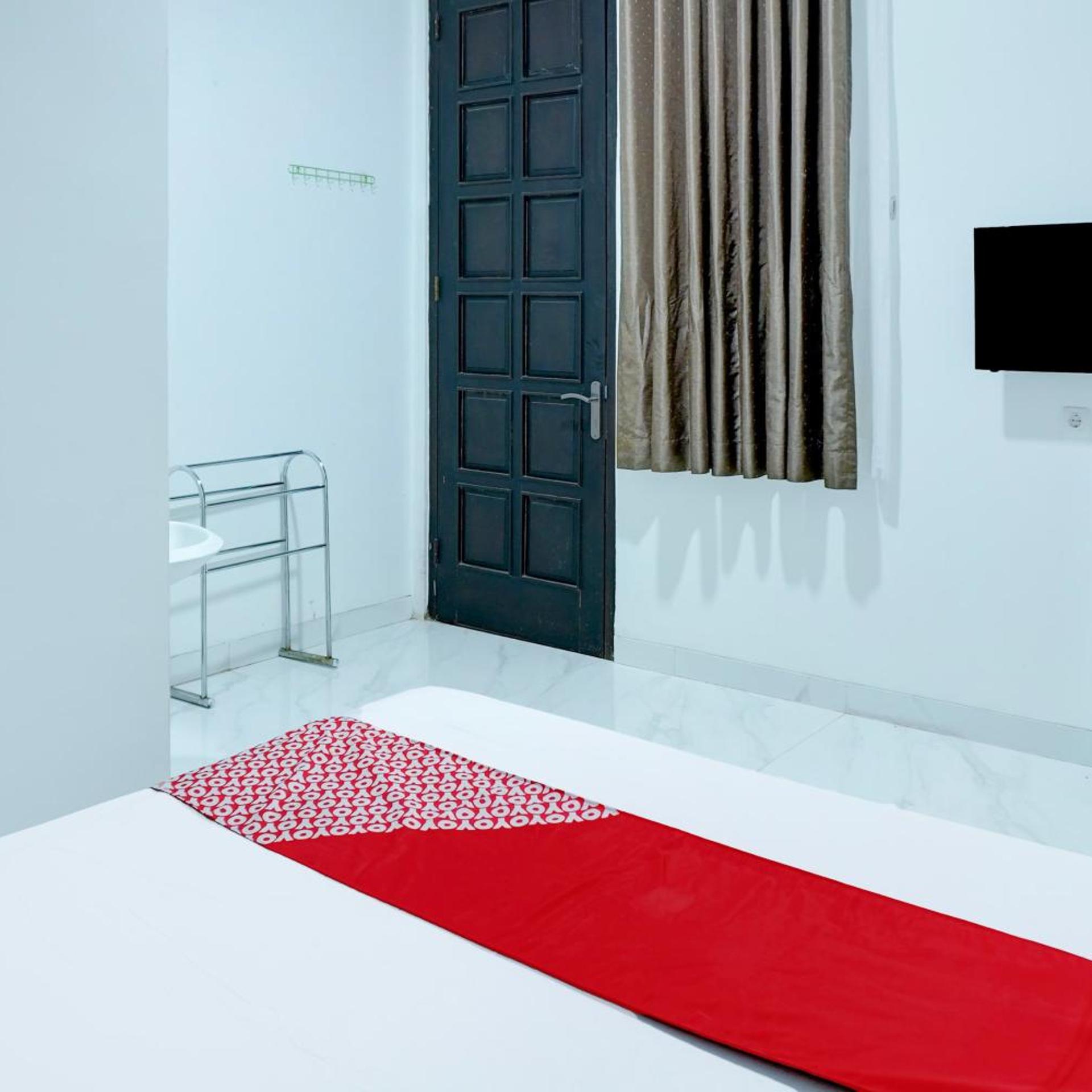 Hotel O Stasiun Cirebon Kejaksan Near Alun Alun Cirebon Formerly Family Homestay 14/27