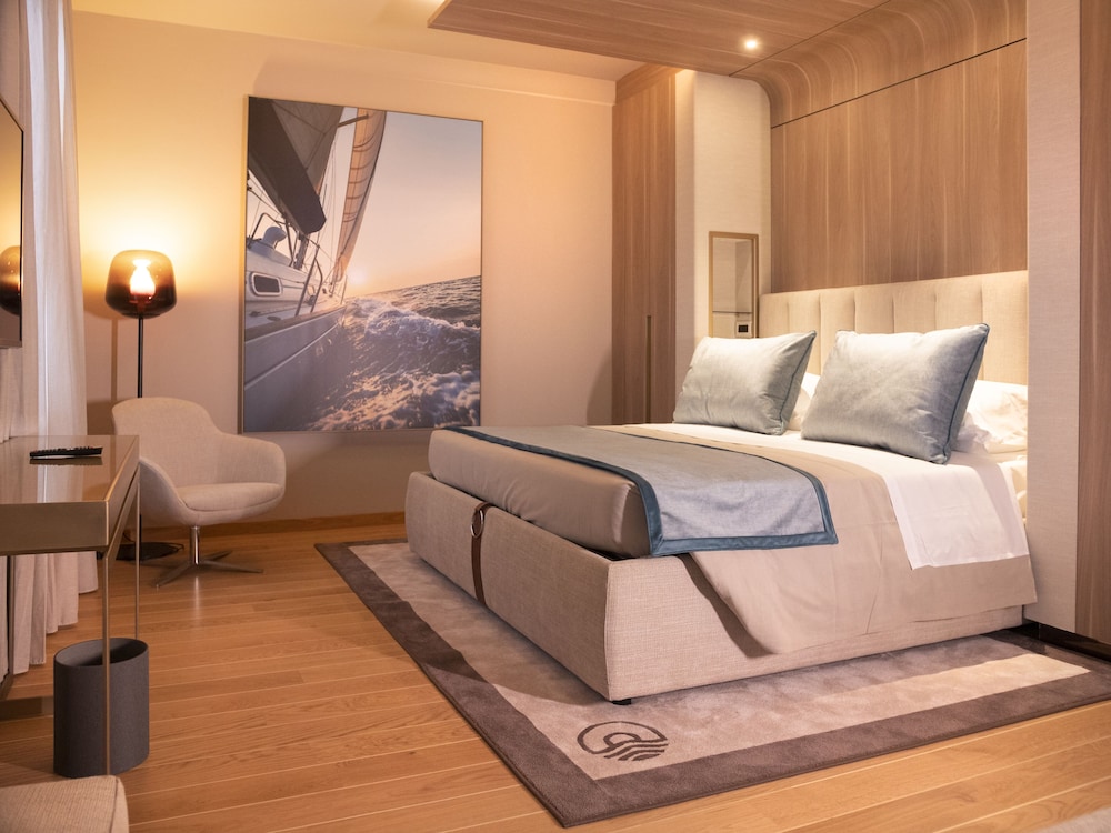Miramare Suites 32/42