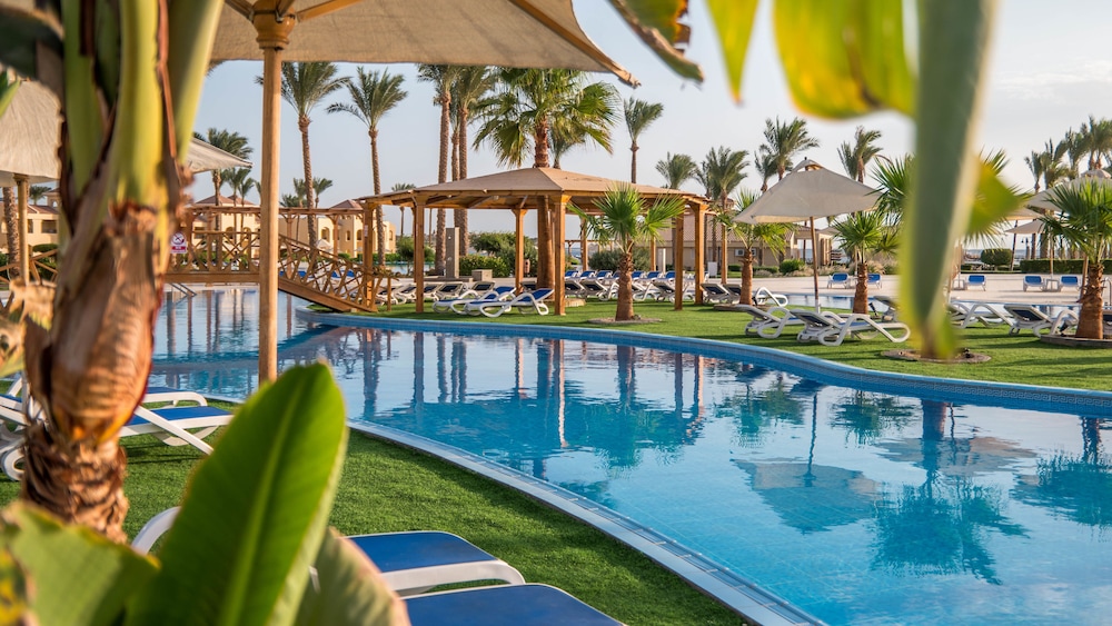 Cleopatra Luxury Resort Makadi Bay in MAKADI BAY - RED SEA