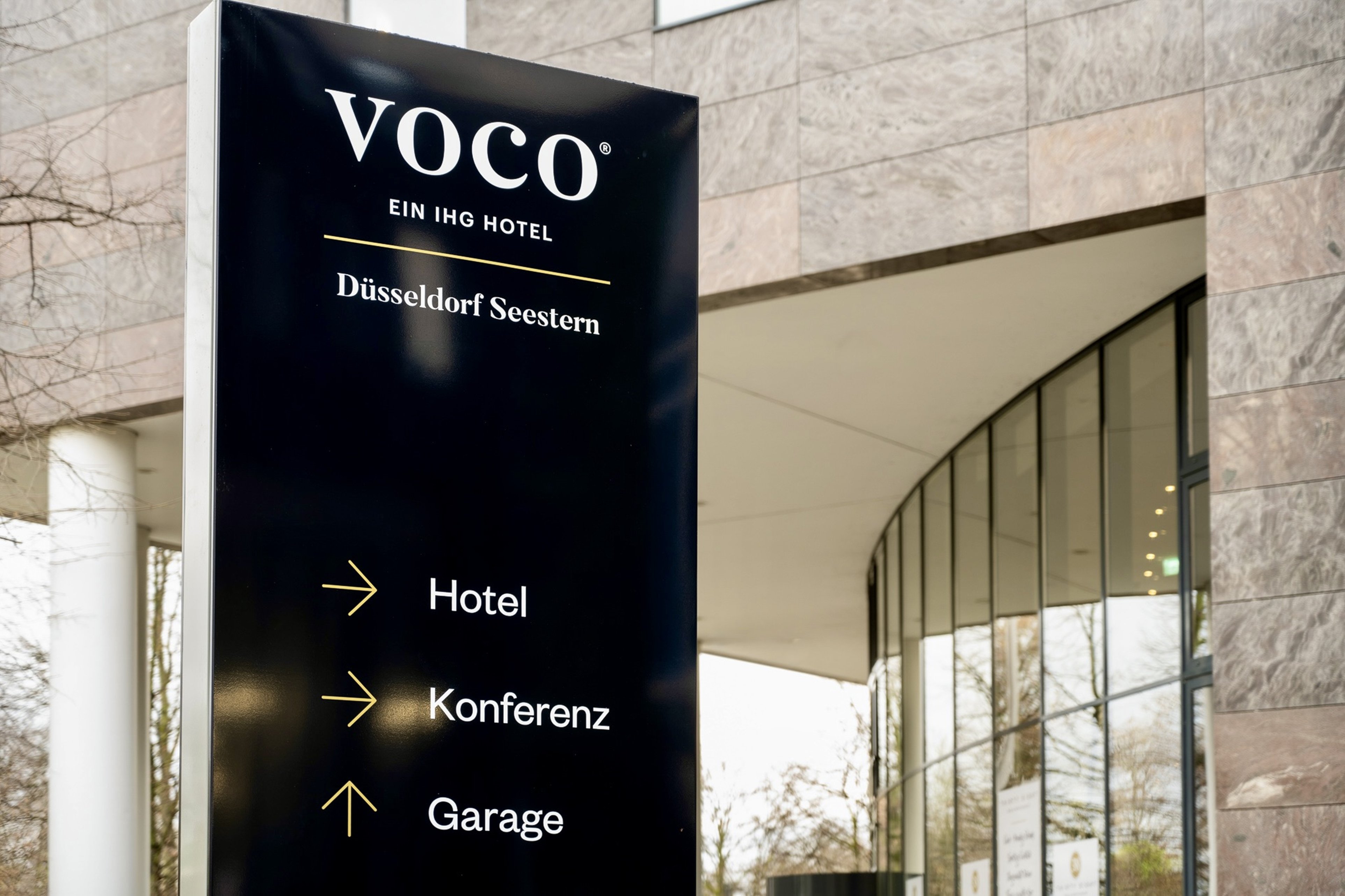Voco Dusseldorf Seestern An Ihg Hotel 18/40