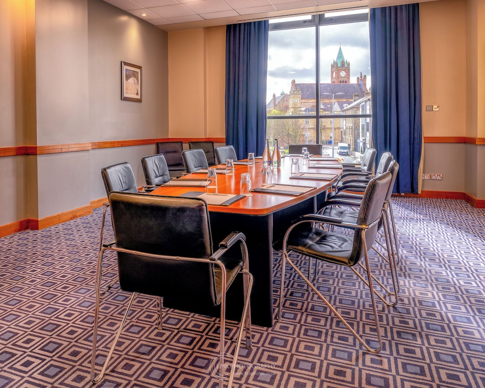City Hotel Derry 58/68