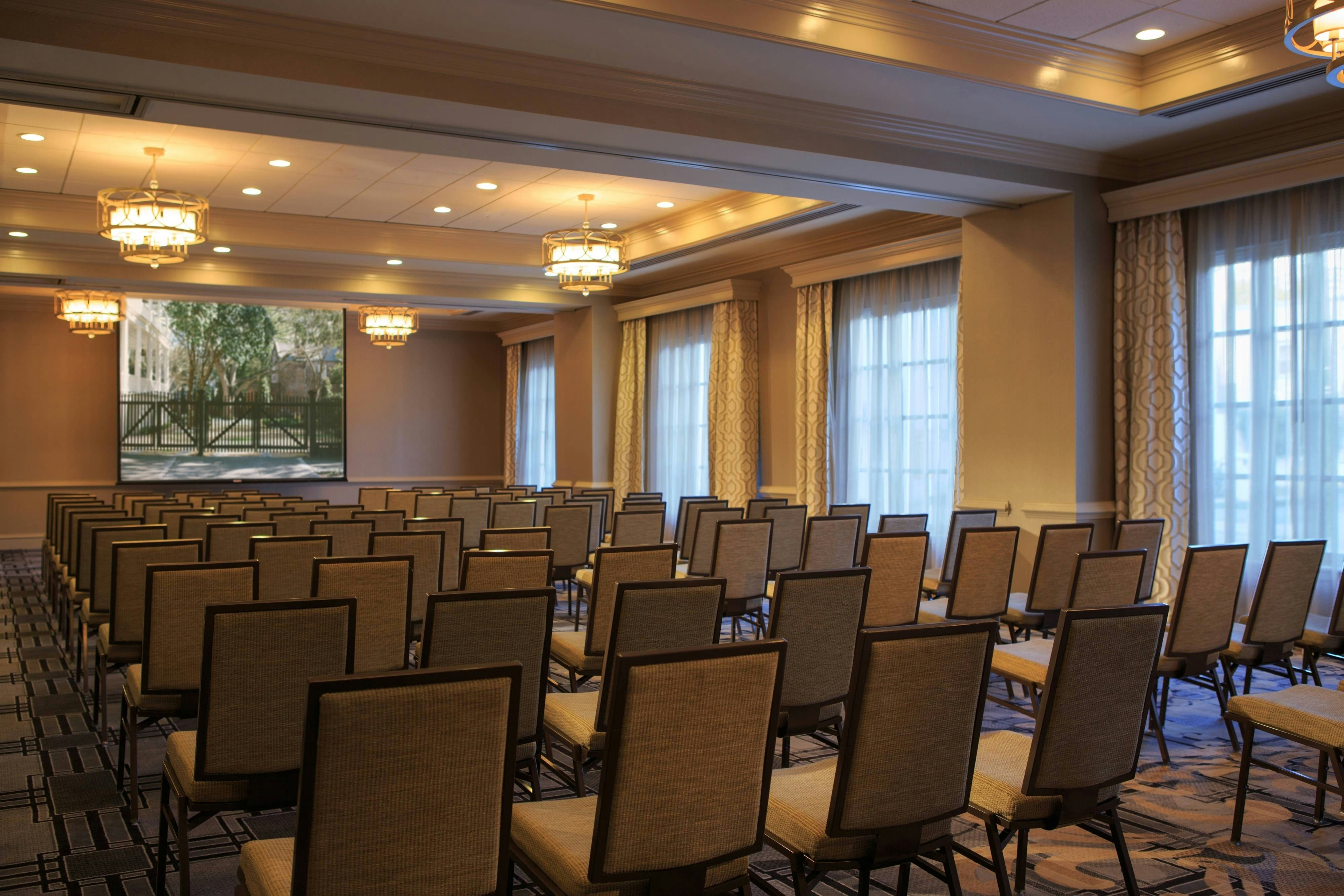 The Lindy Renaissance Charleston Hotel 44/46