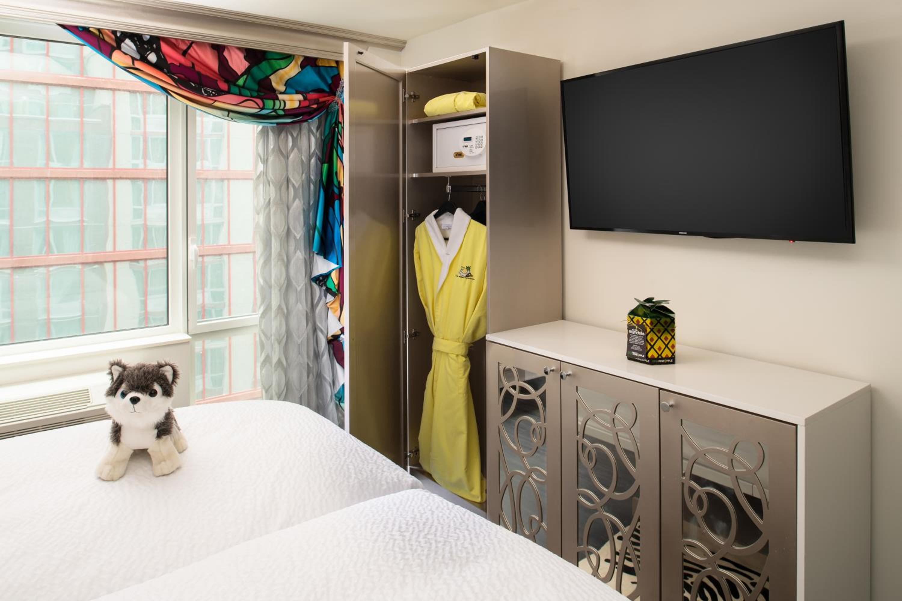 Glamor, King Bed