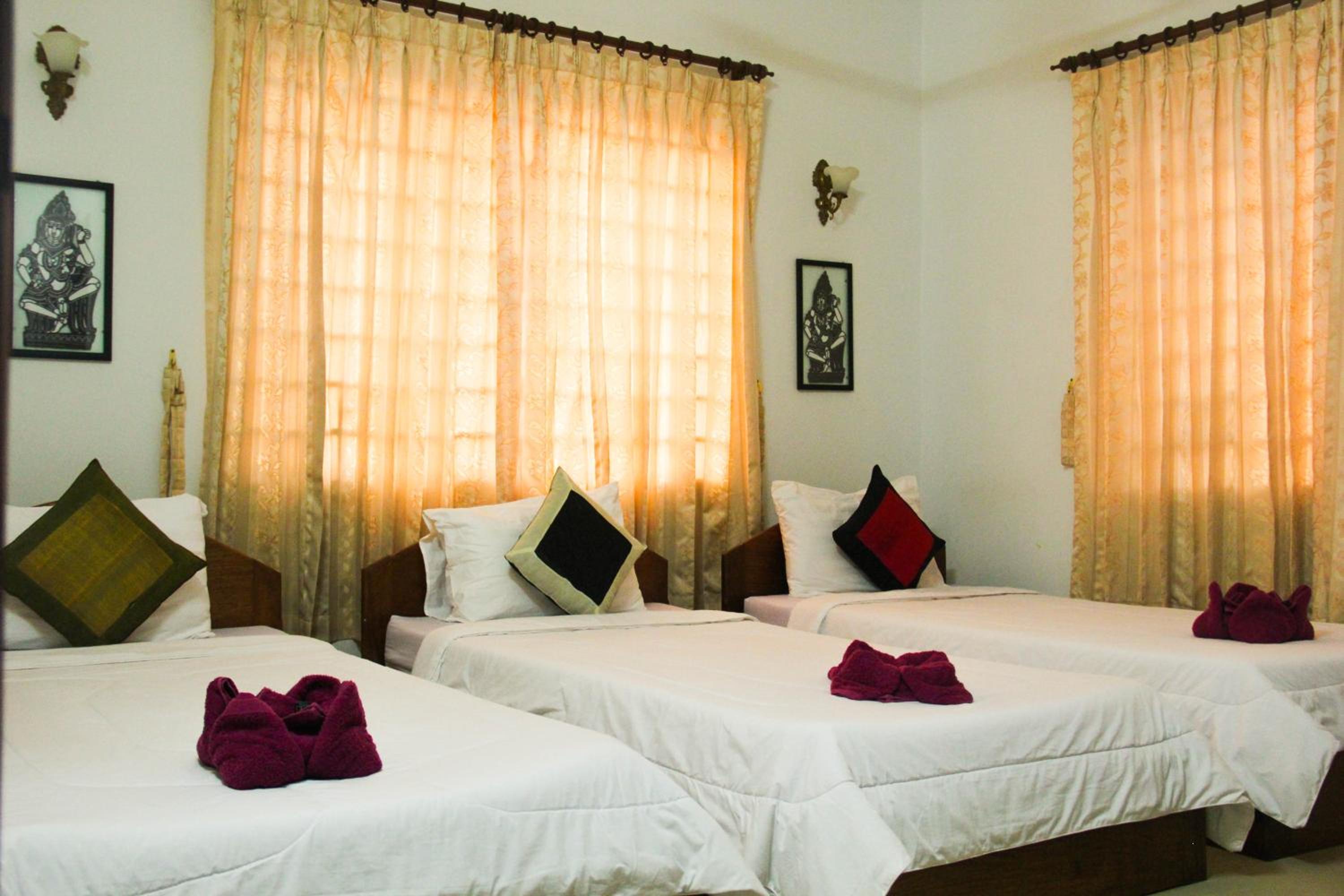 Room, Triple, with Fan, Tropical Breeze Guesthouse 2/8