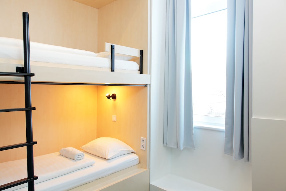 Maverick City Lodge Hostel 28/60