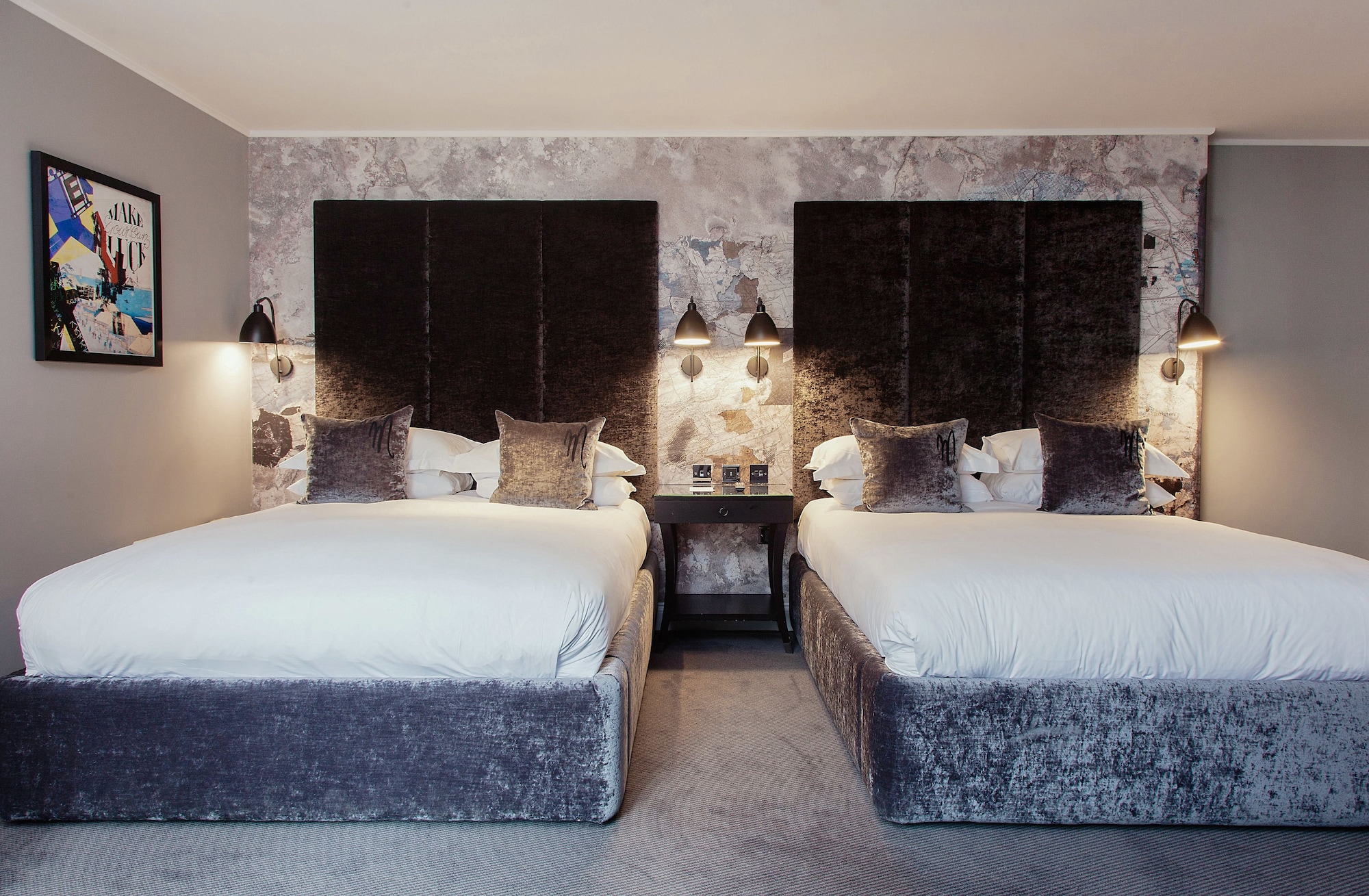 CLUB, DELUXE, 2 DOUBLE BEDS