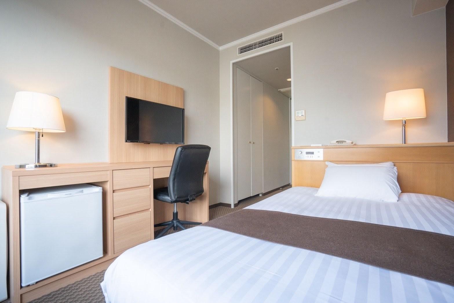 Room, Single, Mountain Side