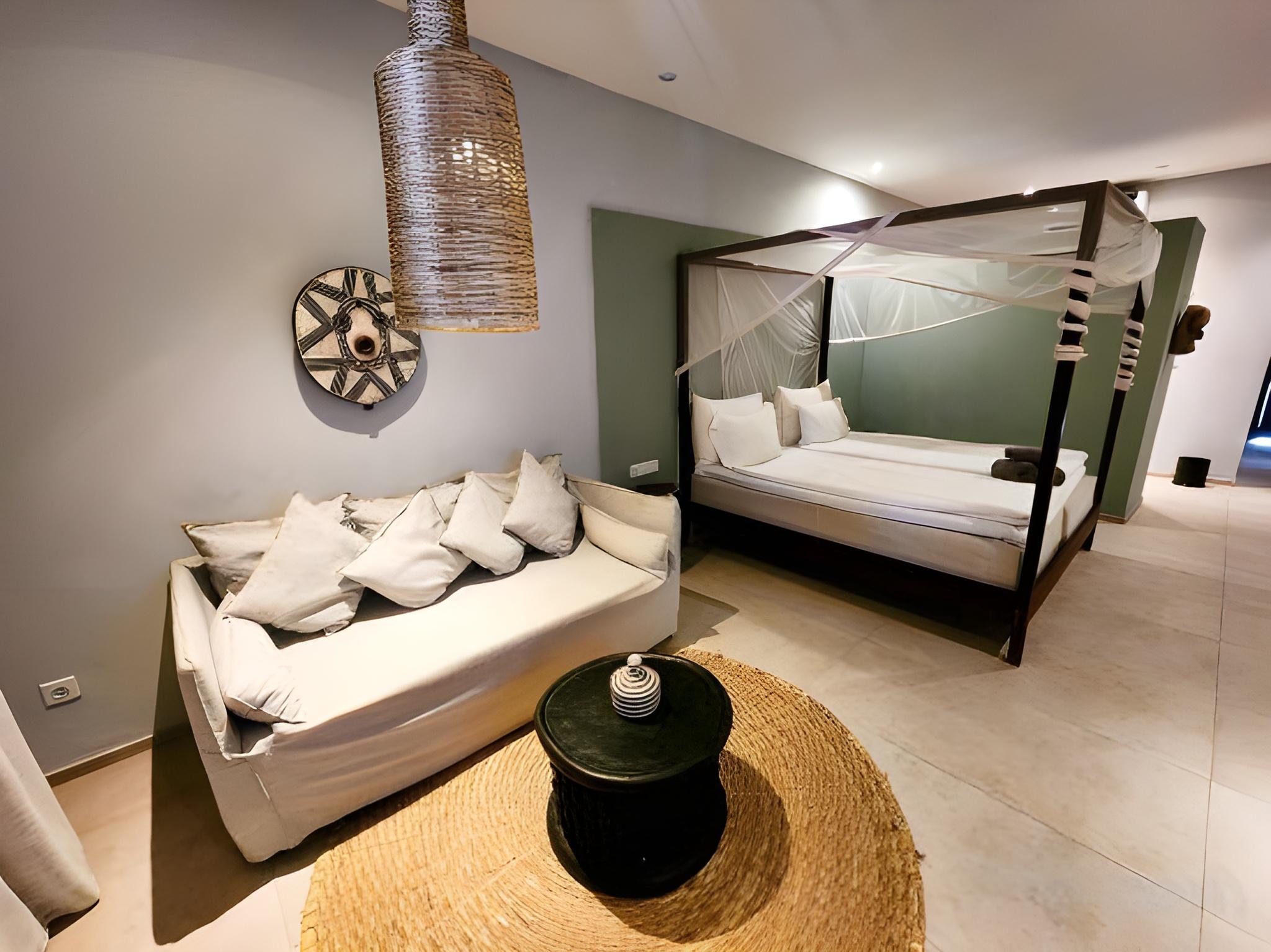 Premium, Queen Bed, Pool View, Swim Up Pool