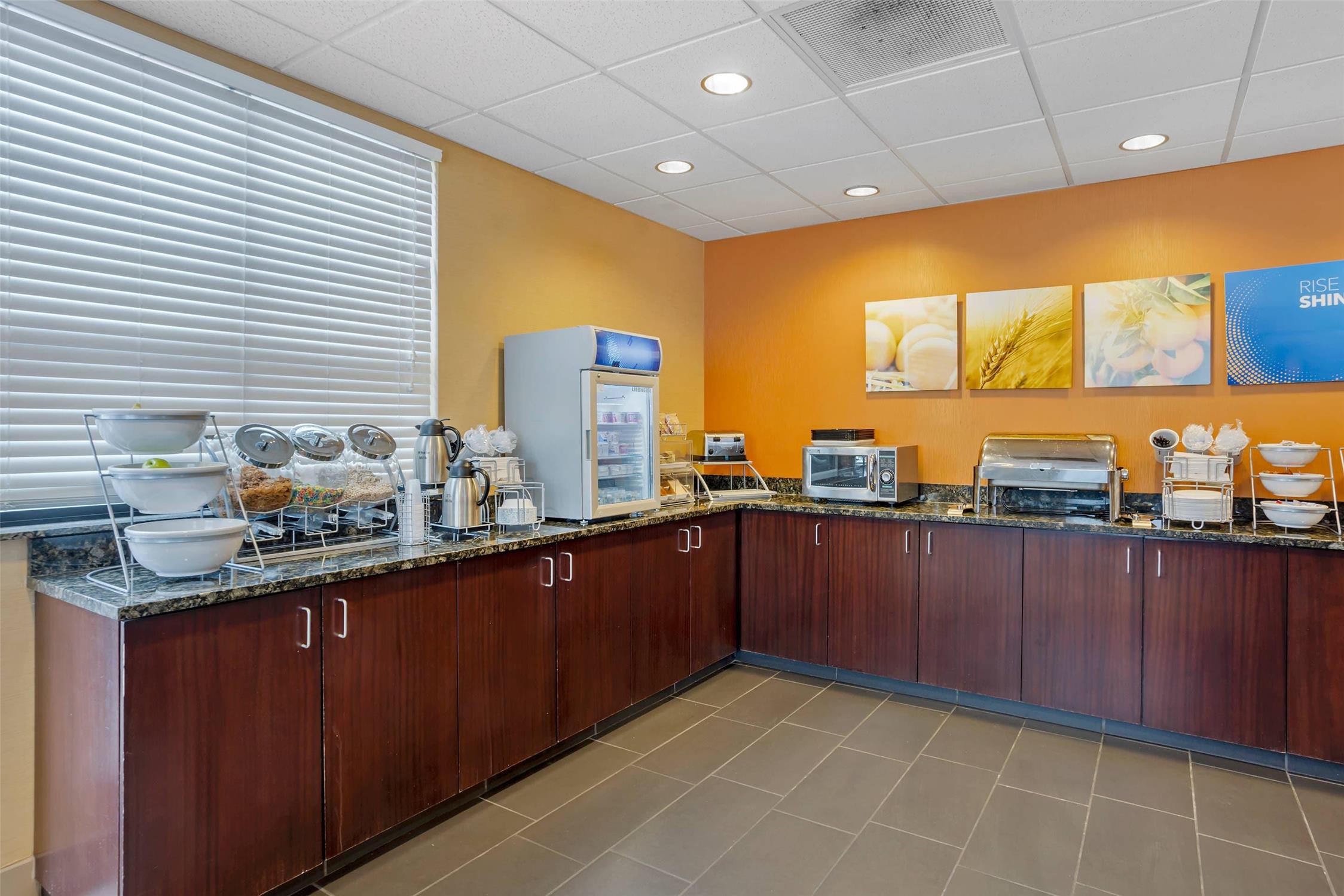 Comfort Inn & Suites Sayre, PA 20/37