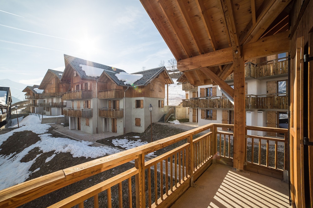 Le Hameau Des Aiguilles 25/50