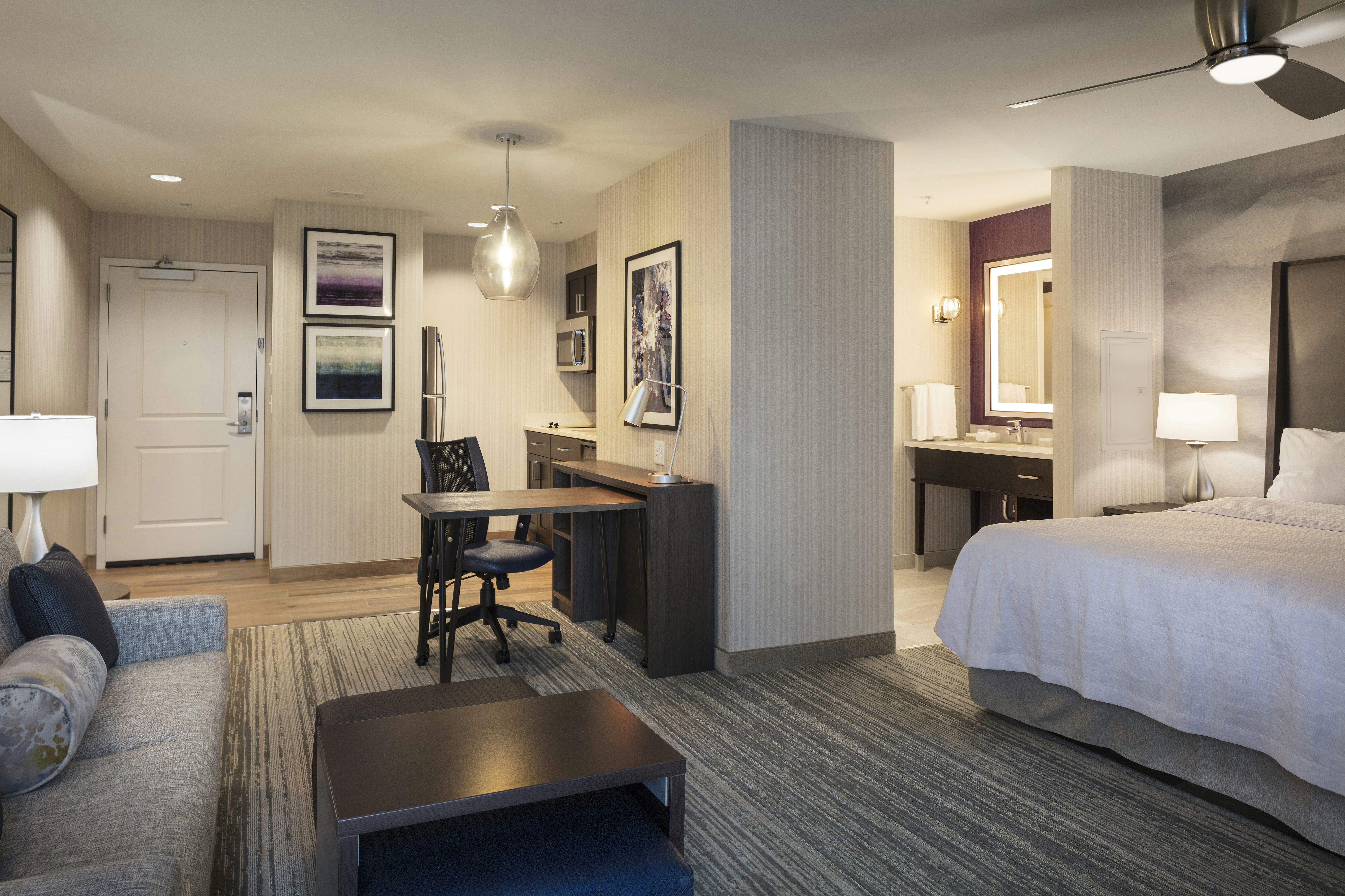جناح استوديو بسرير كينج، Homewood Suites By Hilton Needham Boston 2/3