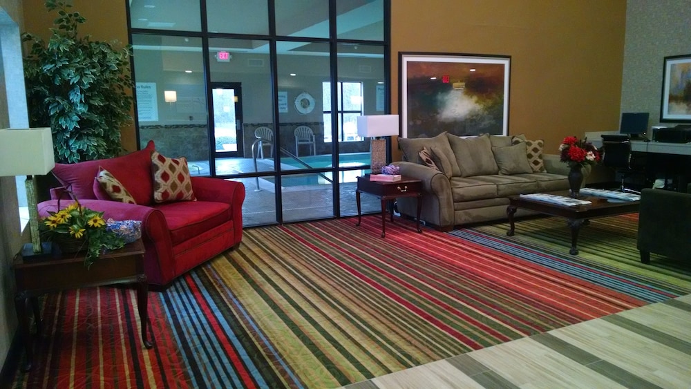 Holiday Inn Express Cloverdale(Greencastle) 42/59