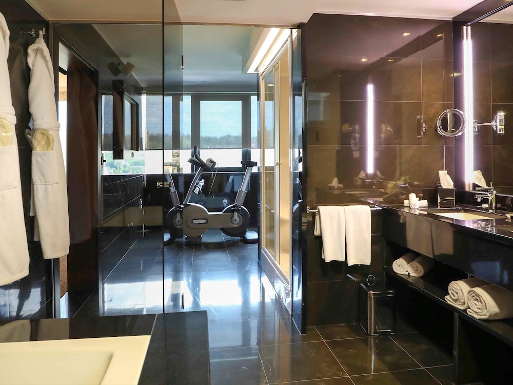 Movenpick Hotel Sarajevo 58/77