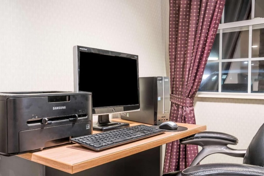 Microtel Inn Suites By Wyndham Rice Lake 27/33