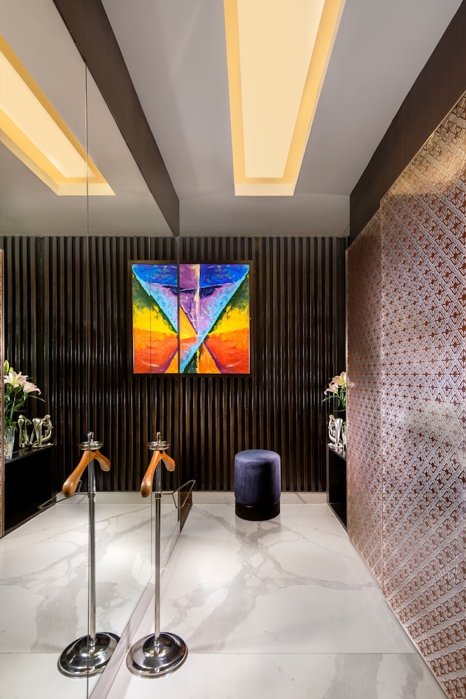 Sandal Suites Op. By Lemon Tree Hotels 14/50