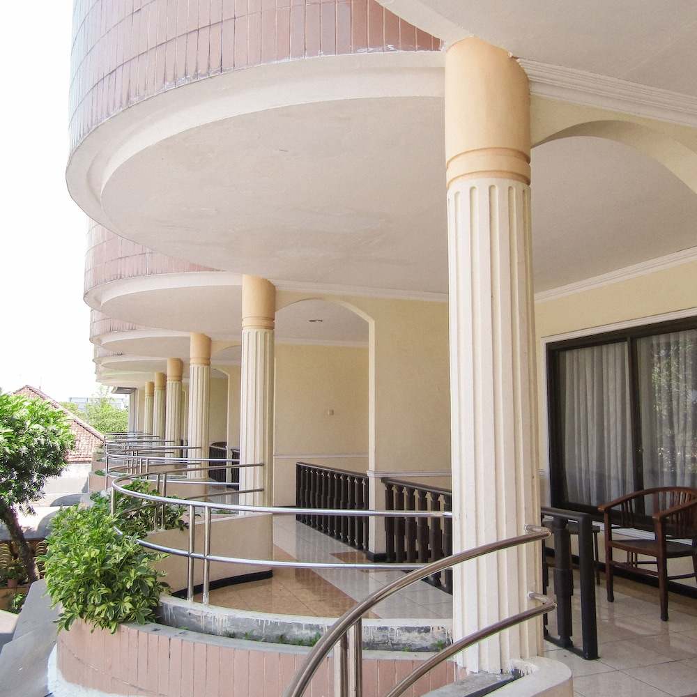 Hotel Pelangi Malang 8/58
