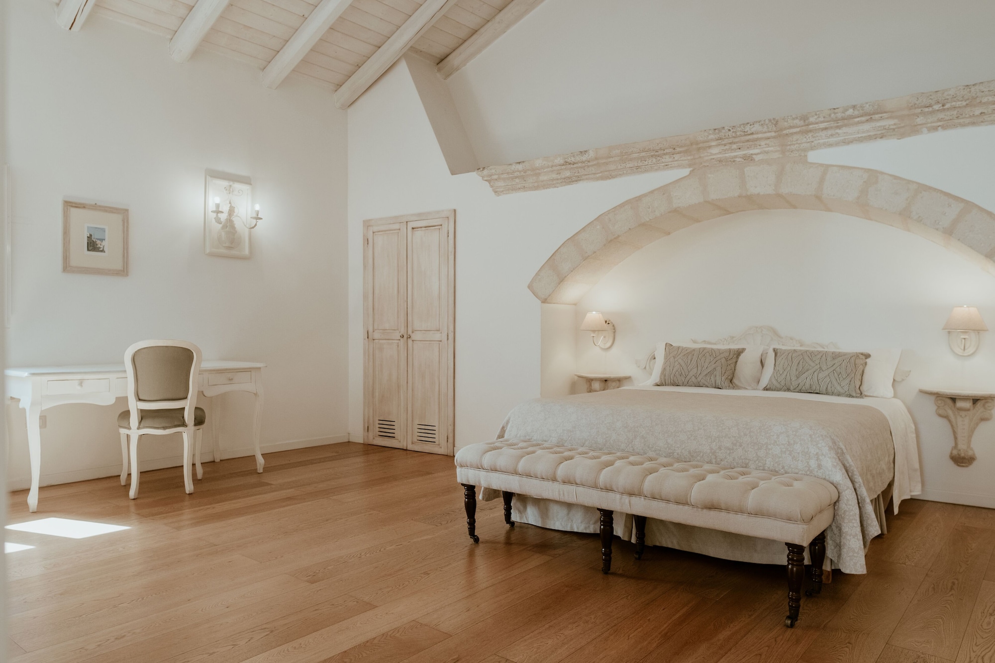 COMFORT, DOUBLE BED