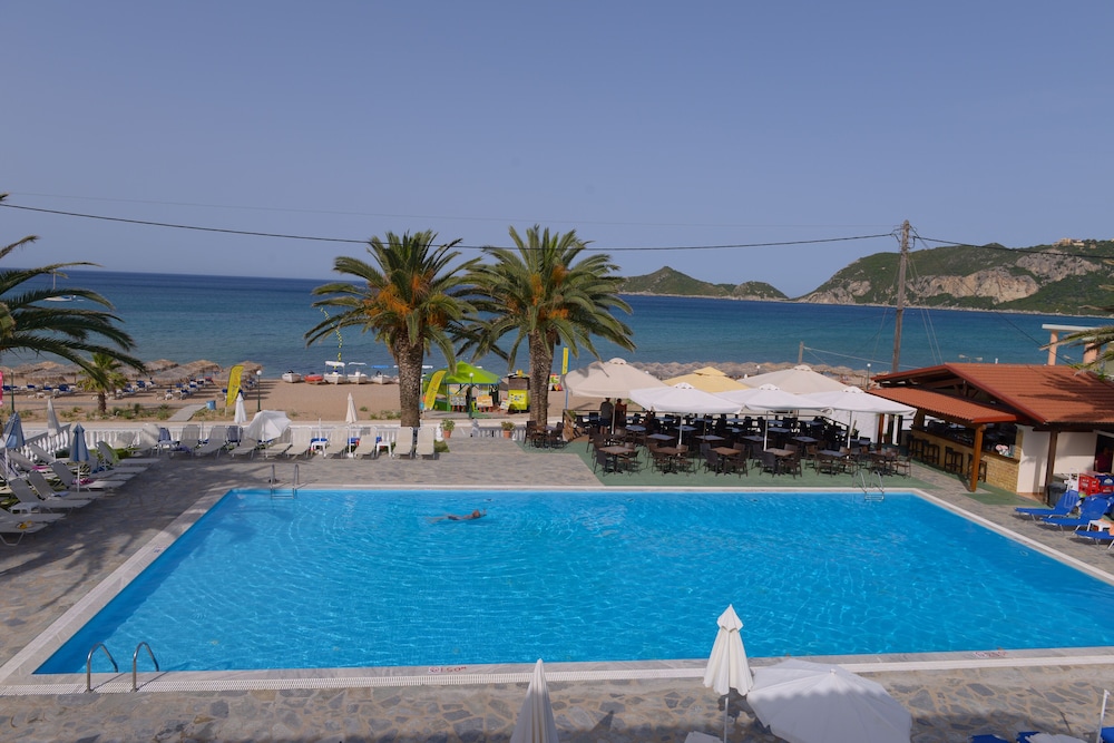 Alkyon Beach Hotel 13/15