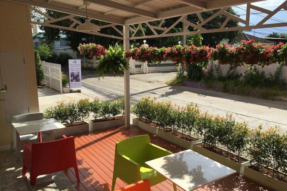 The Garden Living 16/21