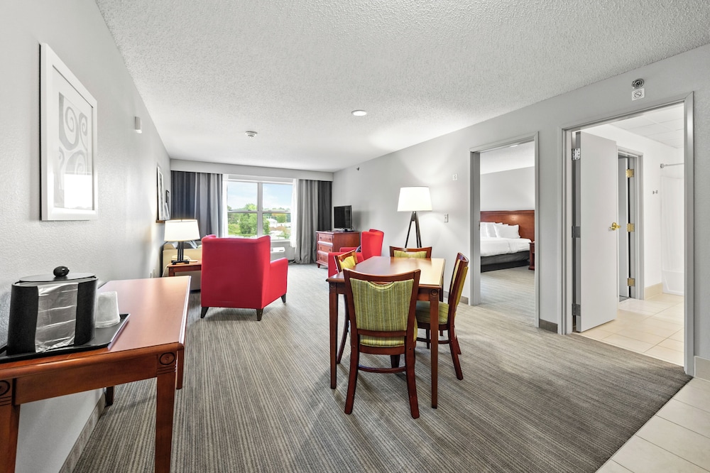 Marinette WI Hotel 41/50