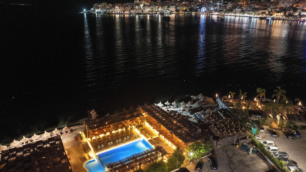 GRAND HOTEL SARANDA 46/50