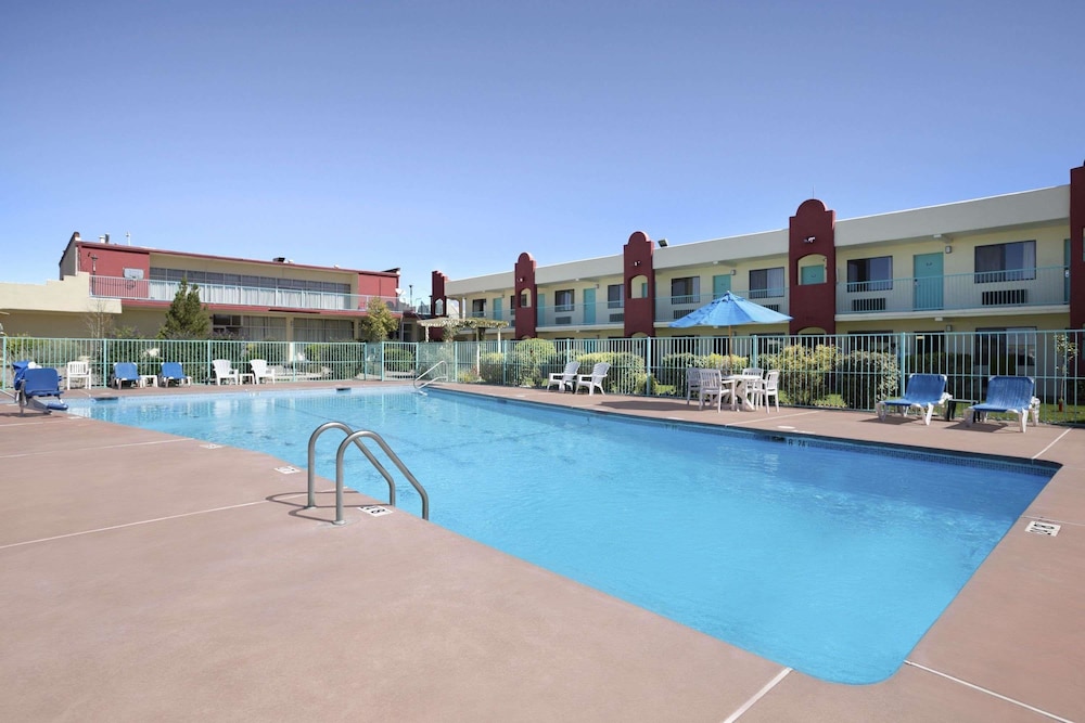 Days Inn by Wyndham Santa Fe New Mexico 2/44