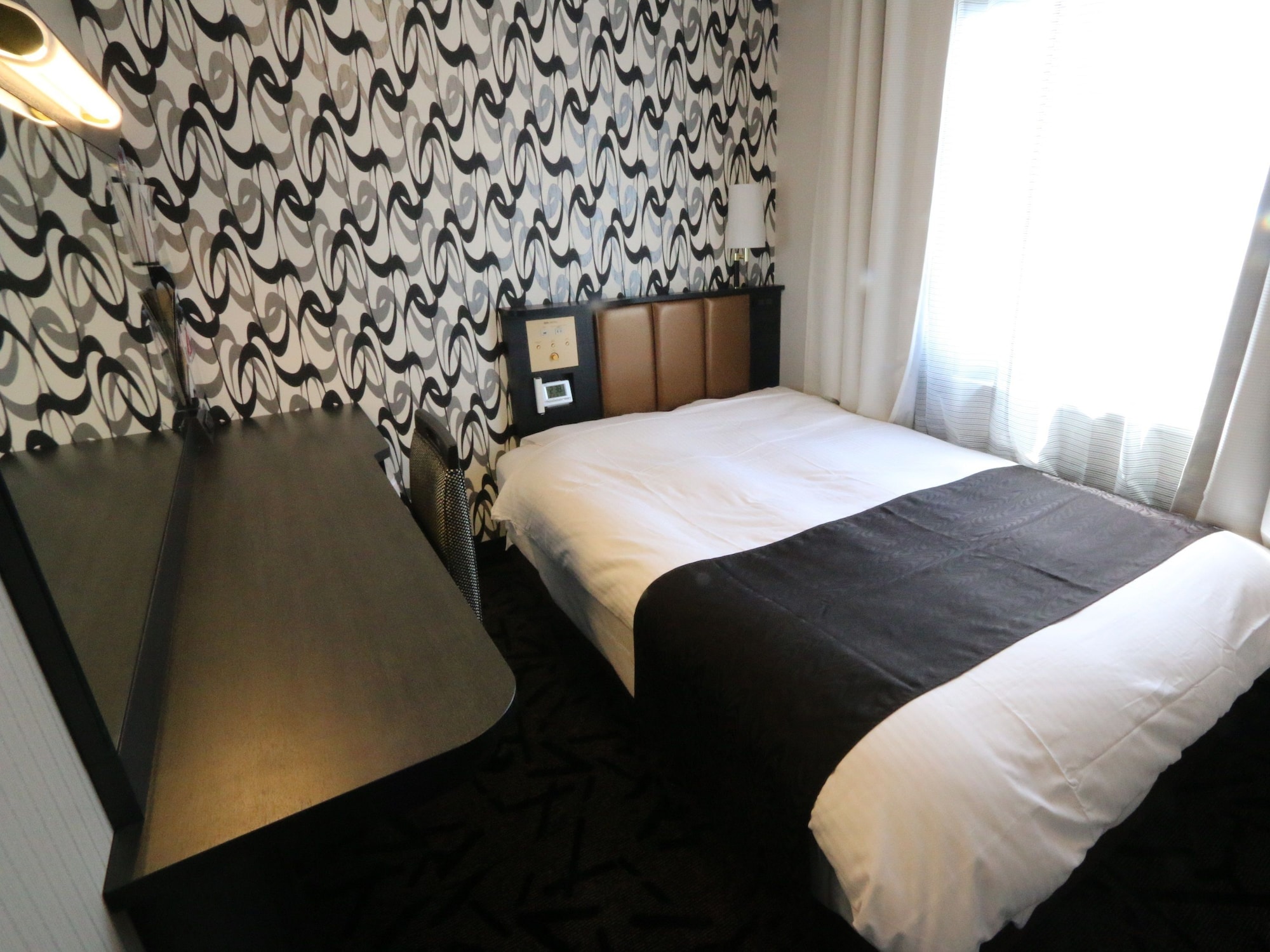 ROOM, DOUBLE BED