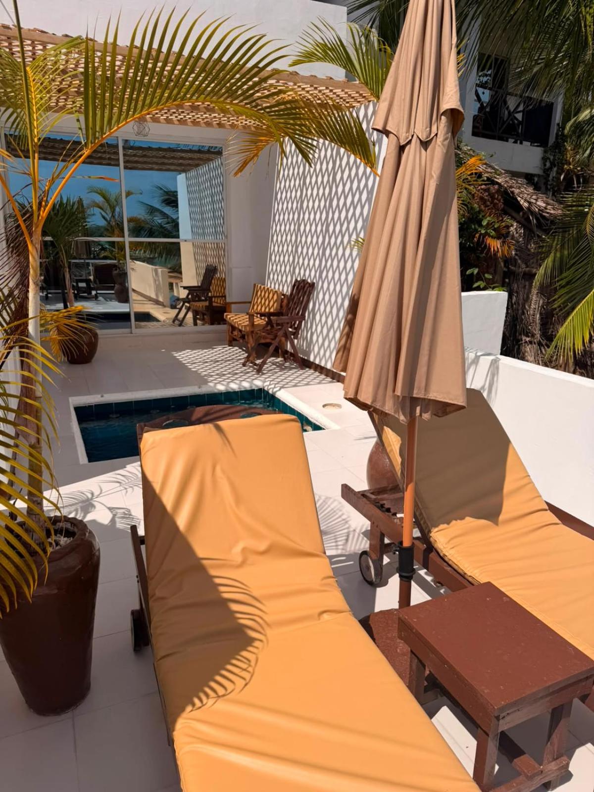 Varadero Zanzibar Hotel & Restaurant 29/46