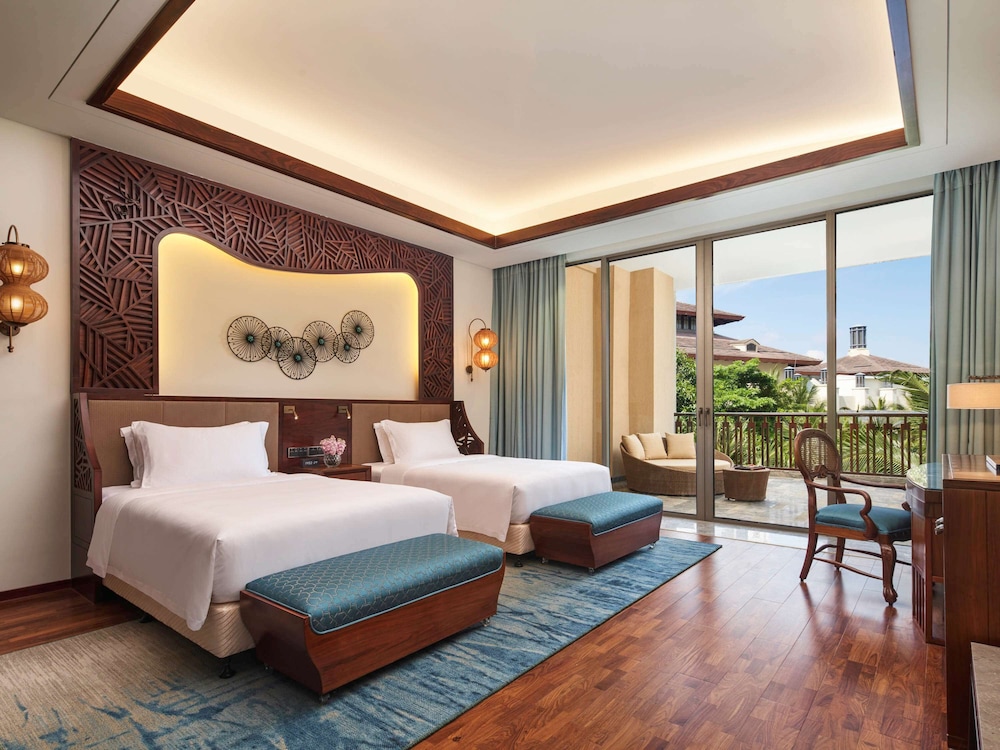 FAIRMONT, TWIN BEDS, GARDEN VIEW