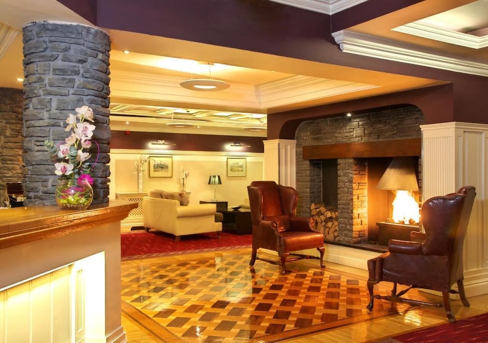 Castle Hotel Macroom 23/28